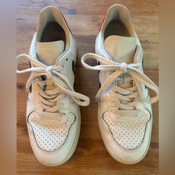 Vera V-10 Sneaker Size 6 - Picture 3 of 7